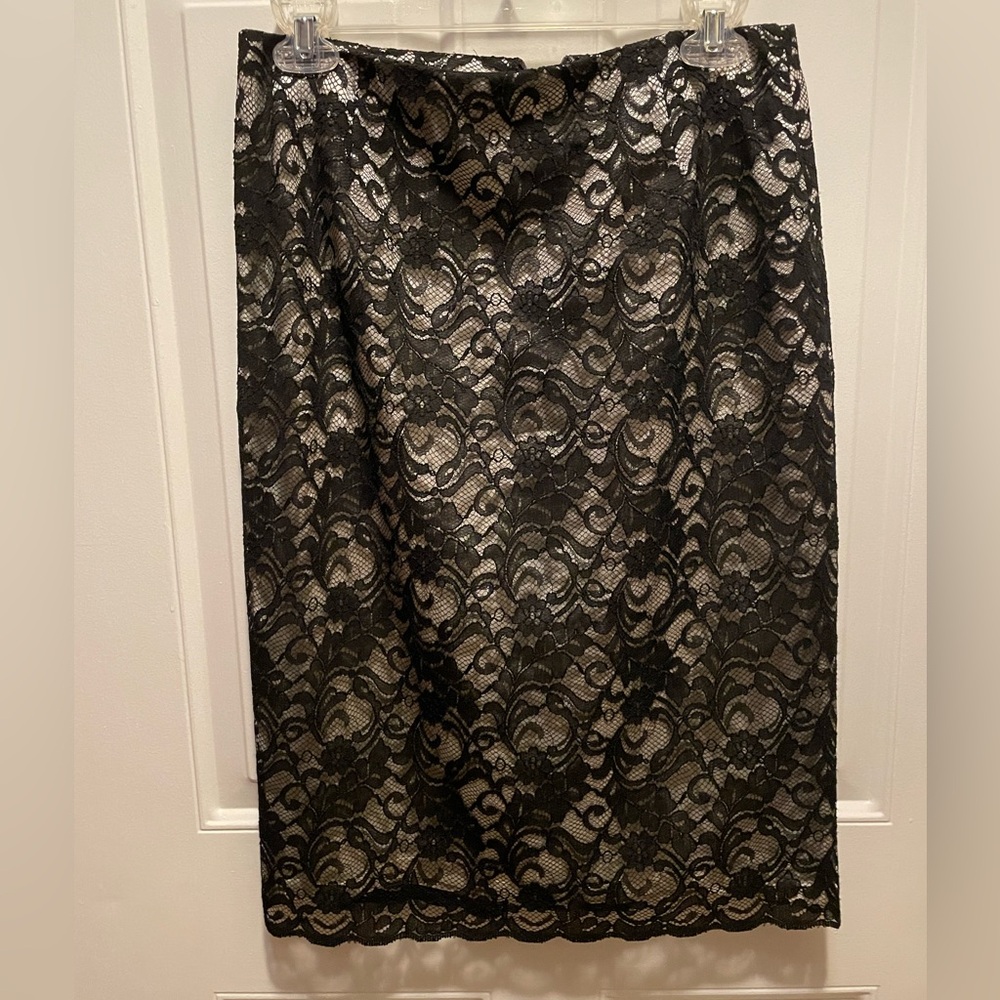 Elegant Black Lace Skirt EUC size 8